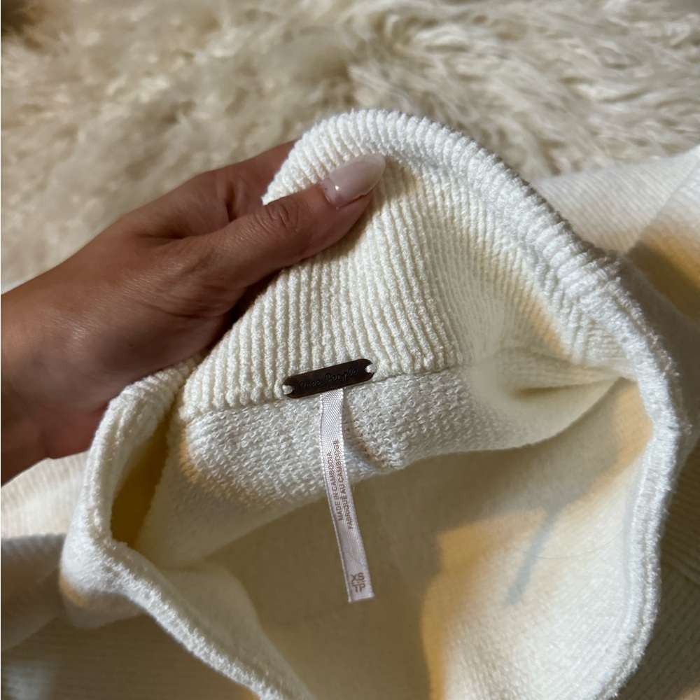 Free People White Sweater - Picture 5 of 6